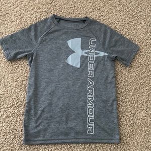 Under Armour Youth Large T-shirt